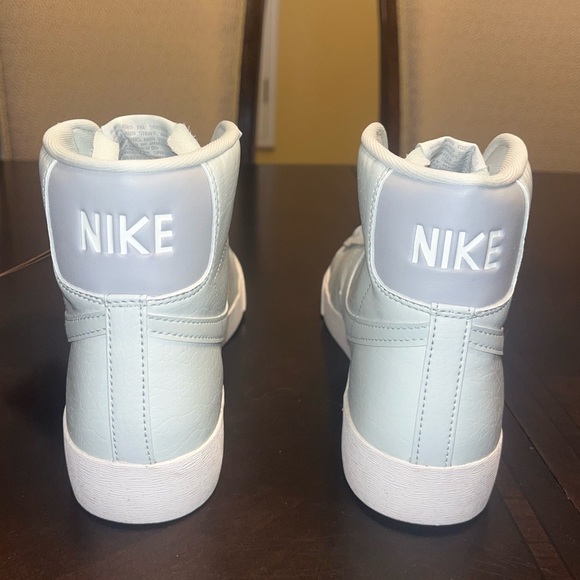 New Nike Blazer Mid 77 Barely Silver Sneaker Shoes - Picture 8 of 12